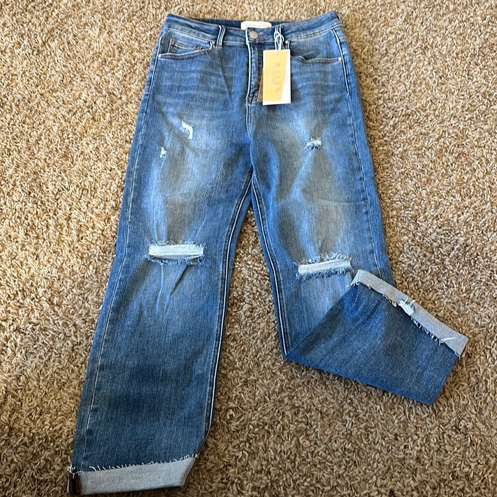 Risen Cropped Straight Jeans